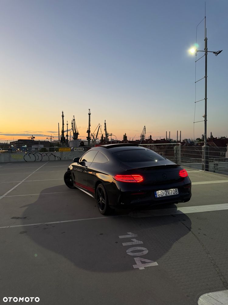 Mercedes-Benz Klasa C 300 7G-TRONIC AMG Line - 5