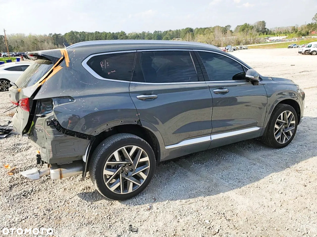 Hyundai Santa Fe - 3