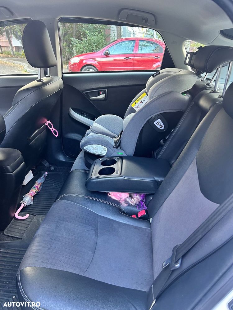 Toyota Prius (Hybrid) Comfort - 9