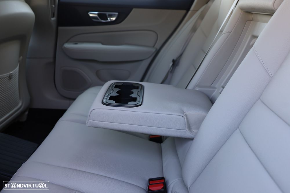 Volvo V60 2.0 T6 AWD TE Plus Bright - 15