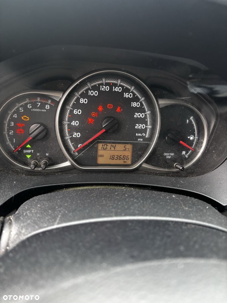Toyota Yaris - 6