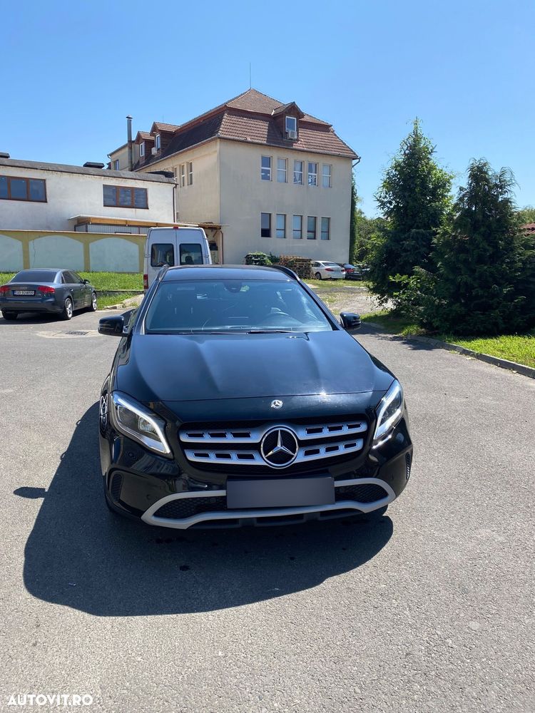 Mercedes-Benz GLA - 1
