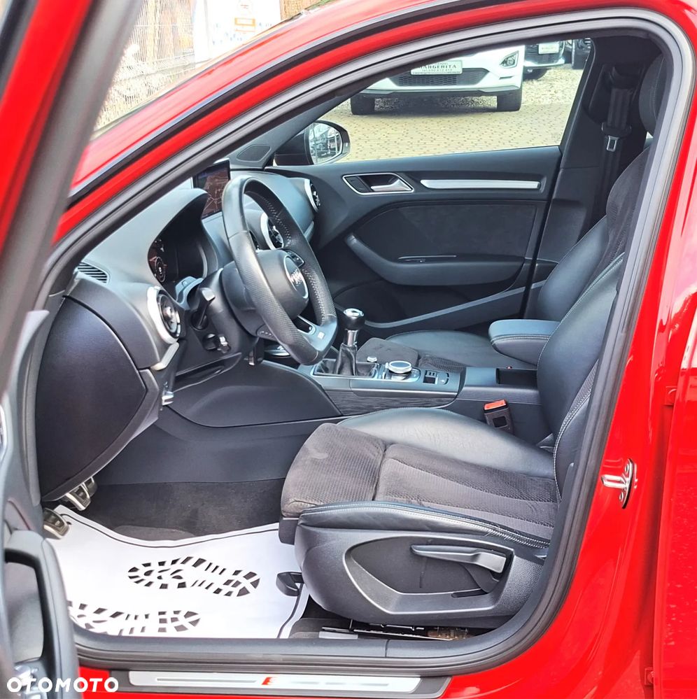 Audi A3 Sportback 35 TFSI S line - 19