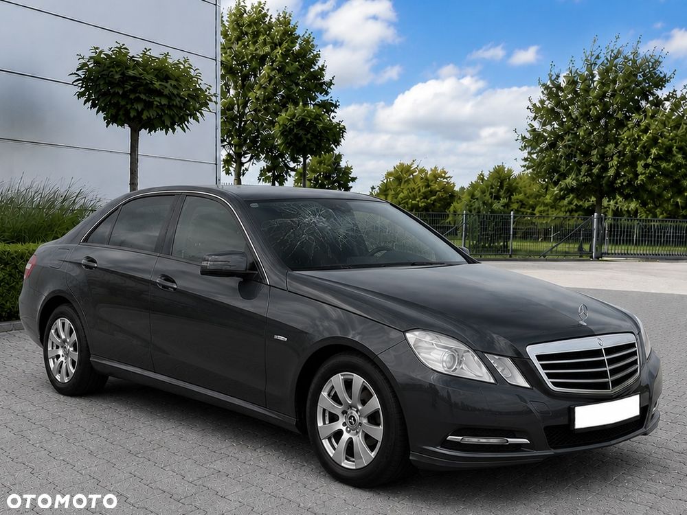 Mercedes-Benz Klasa E 300 CDI BlueEff - 1