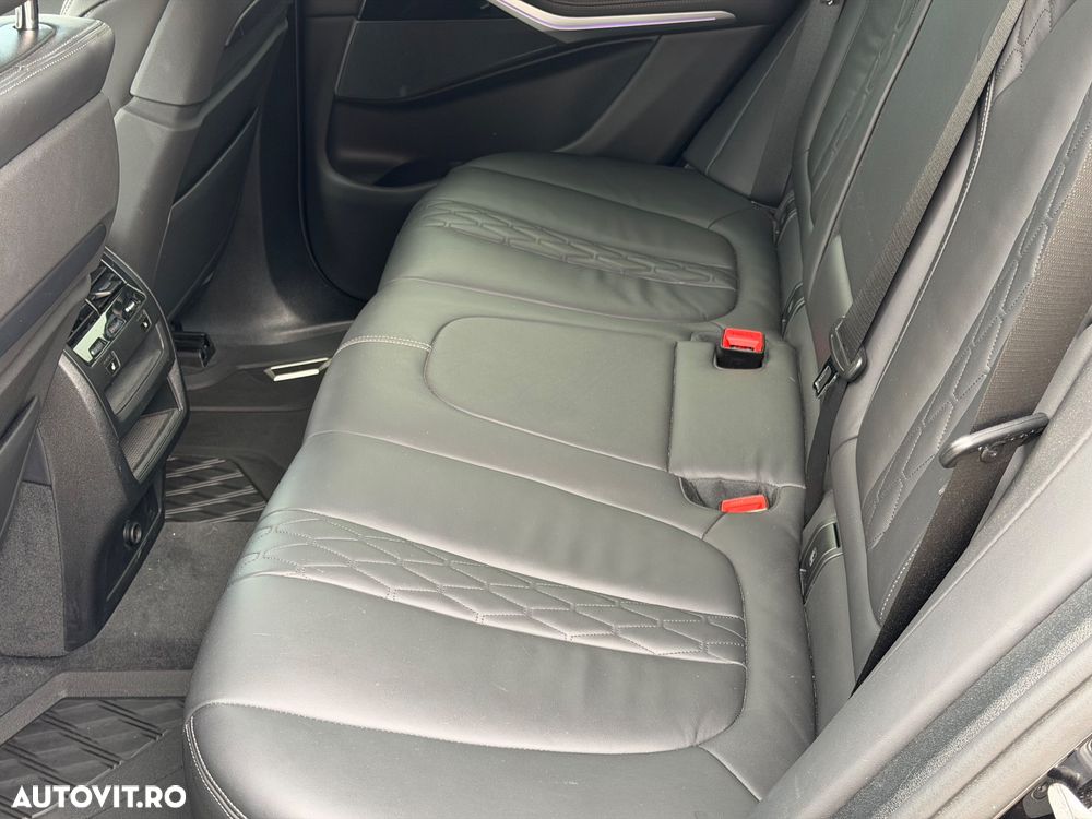 BMW X5 M M50d - 10