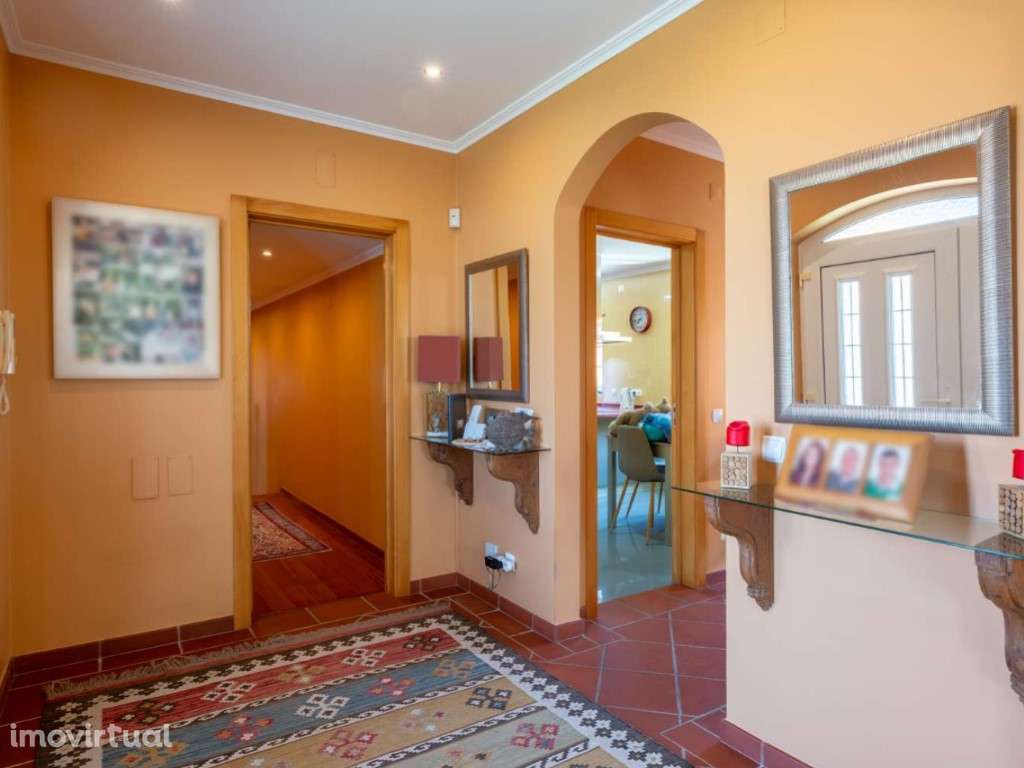 Moradia T3 com jardim e piscina em Penedo, Colares - Grande imagem: 3/27