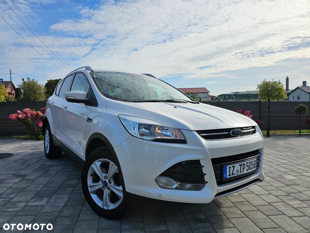 Ford Kuga 2.0 TDCi 2x4 Titanium - 25