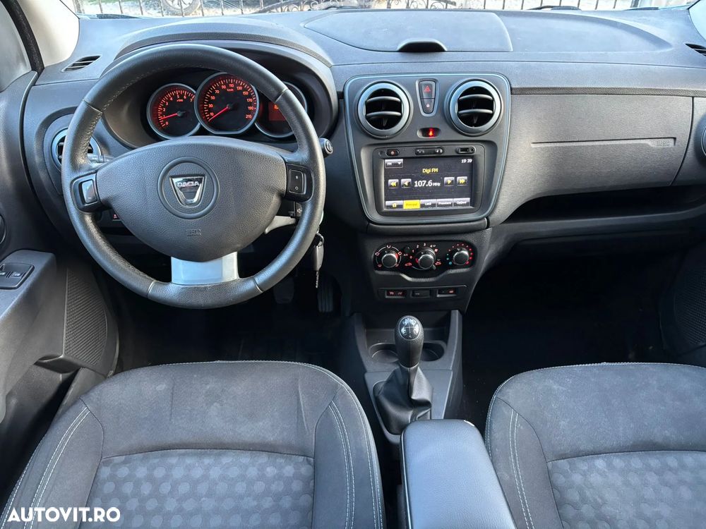 Dacia Lodgy TCe 115 Stepway Celebration - 6