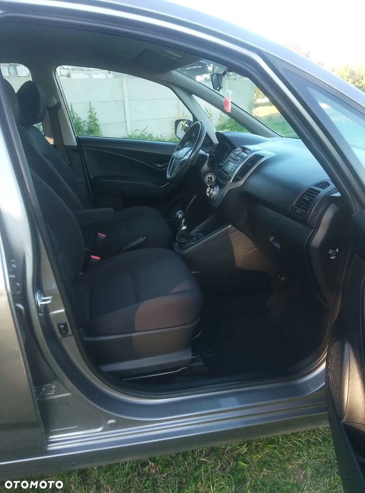 Hyundai ix20 - 11