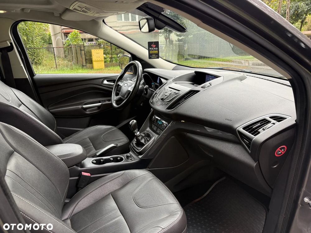 Ford Kuga 2.0 TDCi 2x4 Titanium - 34