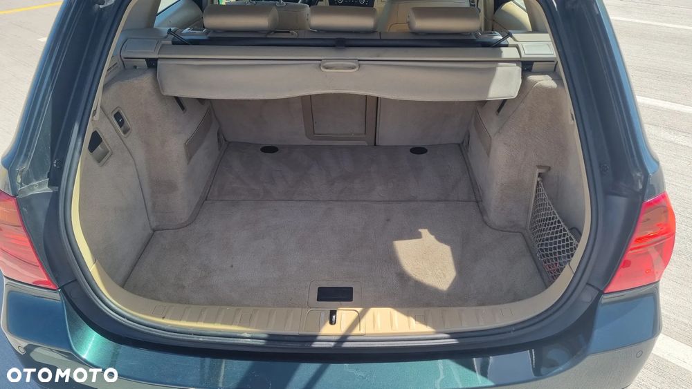 BMW Seria 3 318i - 10