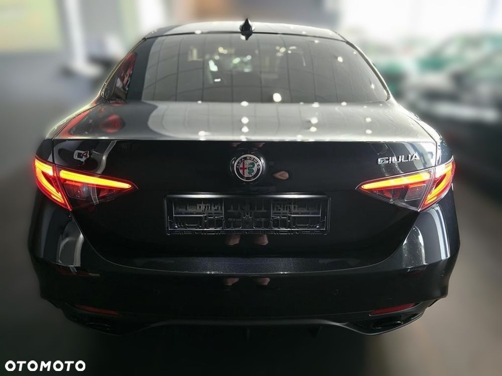 Alfa Romeo Giulia 2.0 Turbo Intensa Q4 - 5