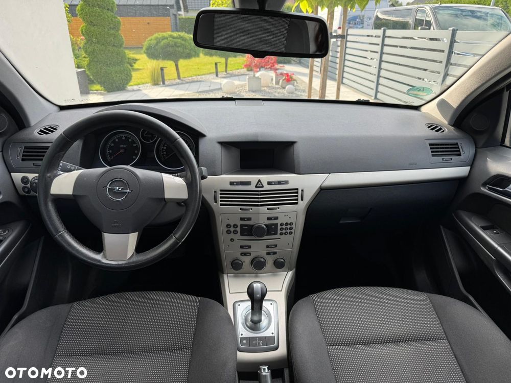 Opel Astra 1.6 Essentia - 9