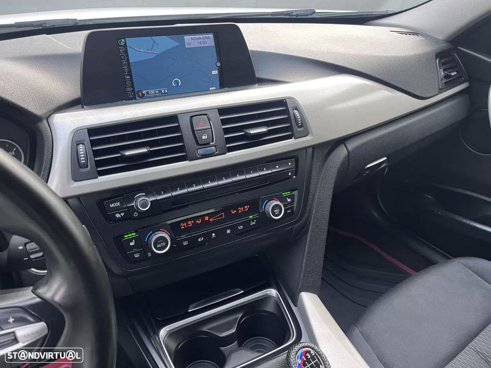 BMW 316 d Line Sport - 32