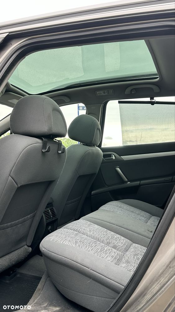 Peugeot 407 - 7
