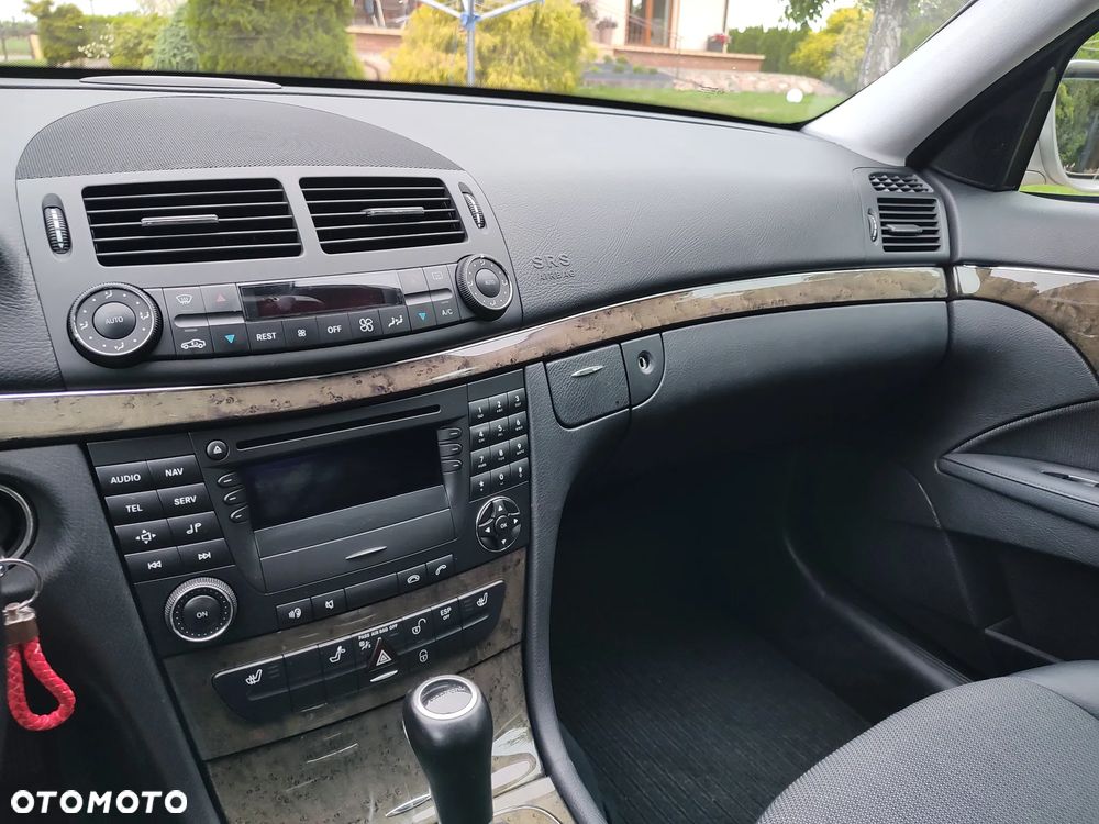 Mercedes-Benz Klasa E 320 CDI 4Matic Automatik Avantgarde DPF - 17
