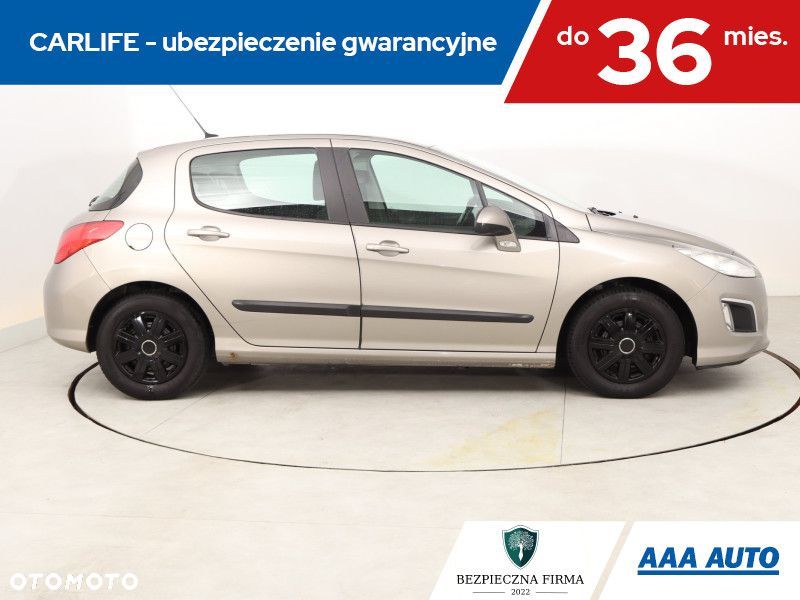 Peugeot 308 - 8