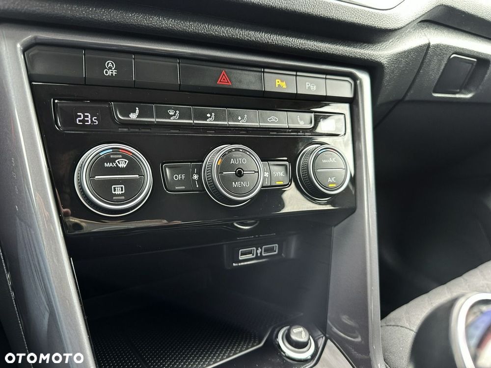 Volkswagen T-Roc 1.6 TDI SCR IQ.DRIVE - 24