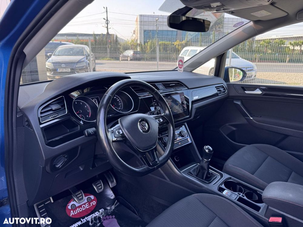 Volkswagen Touran - 7