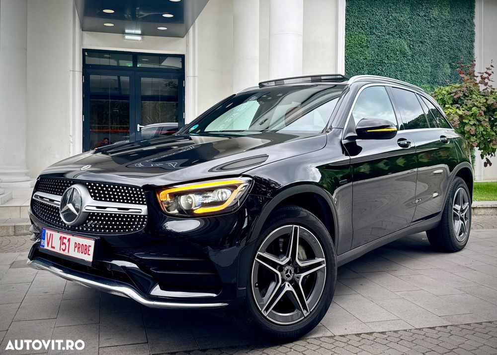 Mercedes-Benz GLC 300 e 4Matic 9G-TRONIC AMG Line Plus - 2