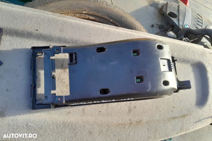 Consola centrala Volvo V50 1 [2003 - 2011] wagon 2.0 D MT (136 hp) - 3
