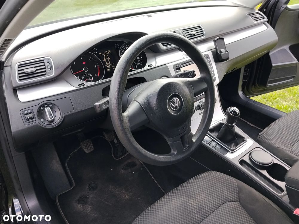 Volkswagen Passat 1.6 TDI Trendline - 20