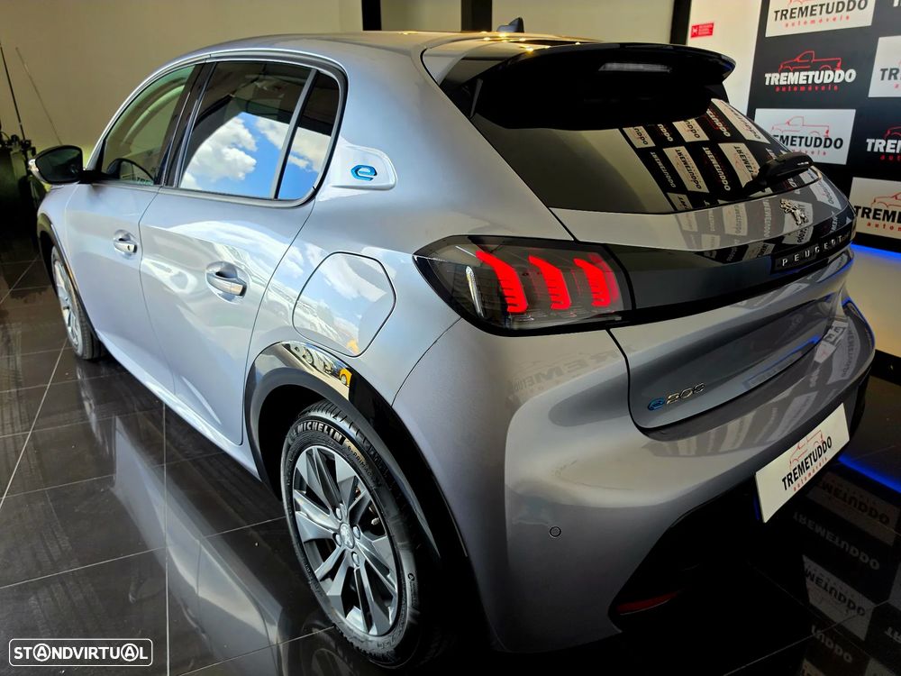 Peugeot e-208 Allure - 7