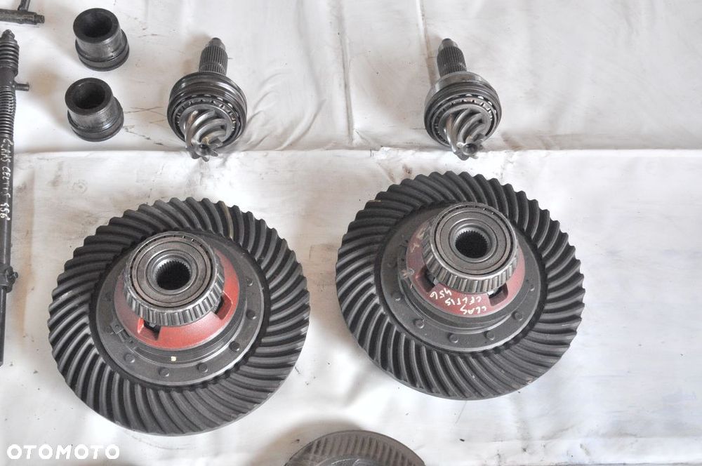 KOŁO TALERZOWE WAŁEK PÓŁOŚ ZĘBATKA CLAAS CELTIS 456 - 8