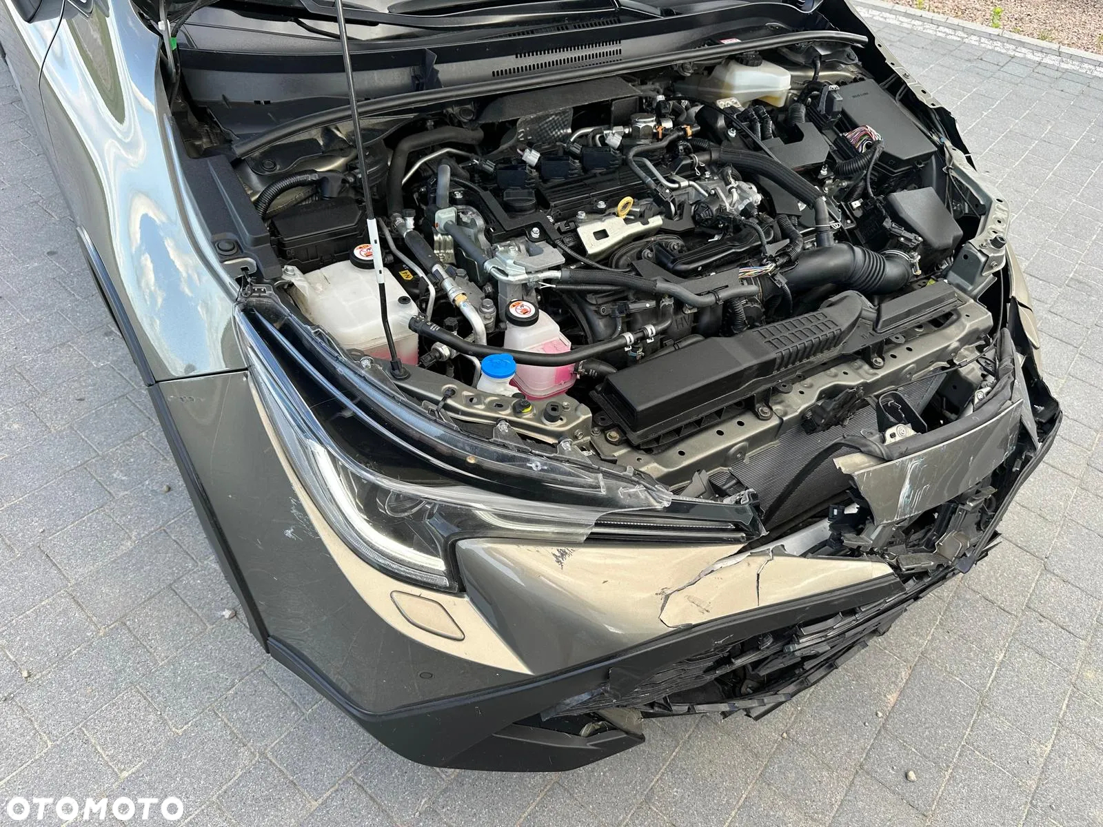 Toyota Corolla 2.0 Hybrid Trek - 8