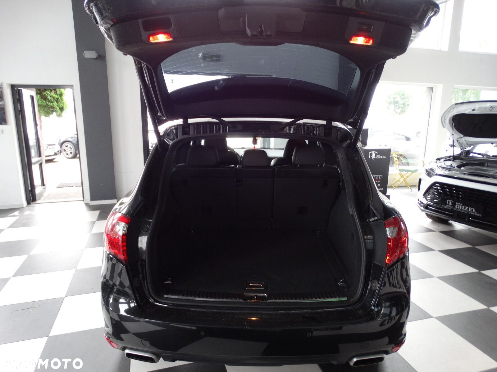 Porsche Cayenne - 37