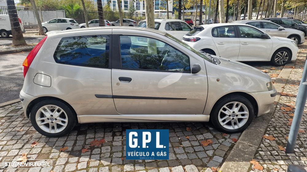 Fiat Punto 1.2 16V 80 Sport - 10