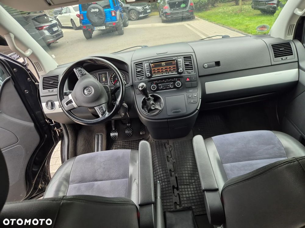 Volkswagen Multivan - 15