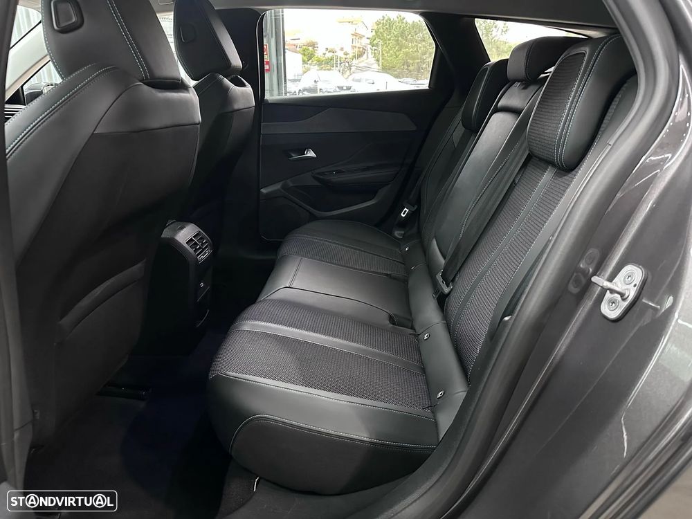 Peugeot 308 SW 1.5 BlueHDi Allure Pack EAT8 - 28