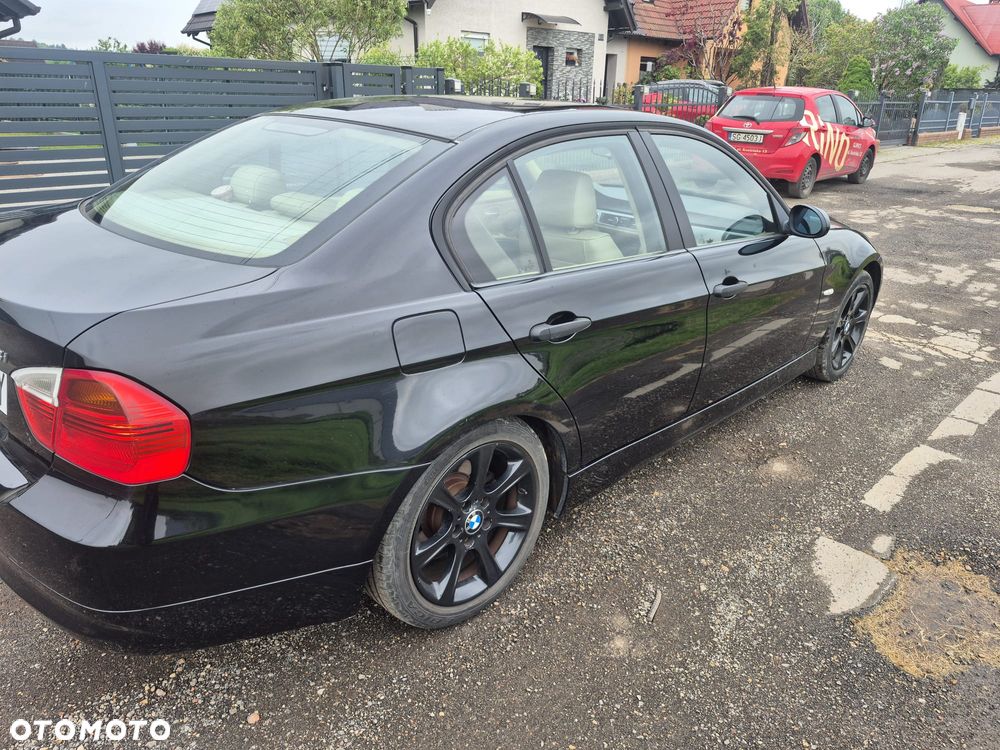 BMW Seria 3 318i - 3