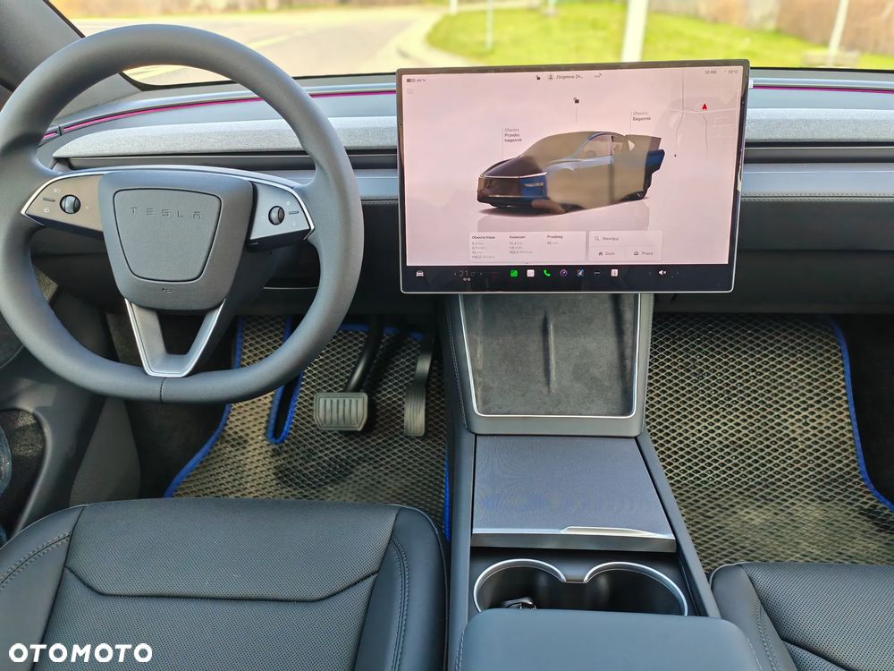 Tesla Model Y - 14