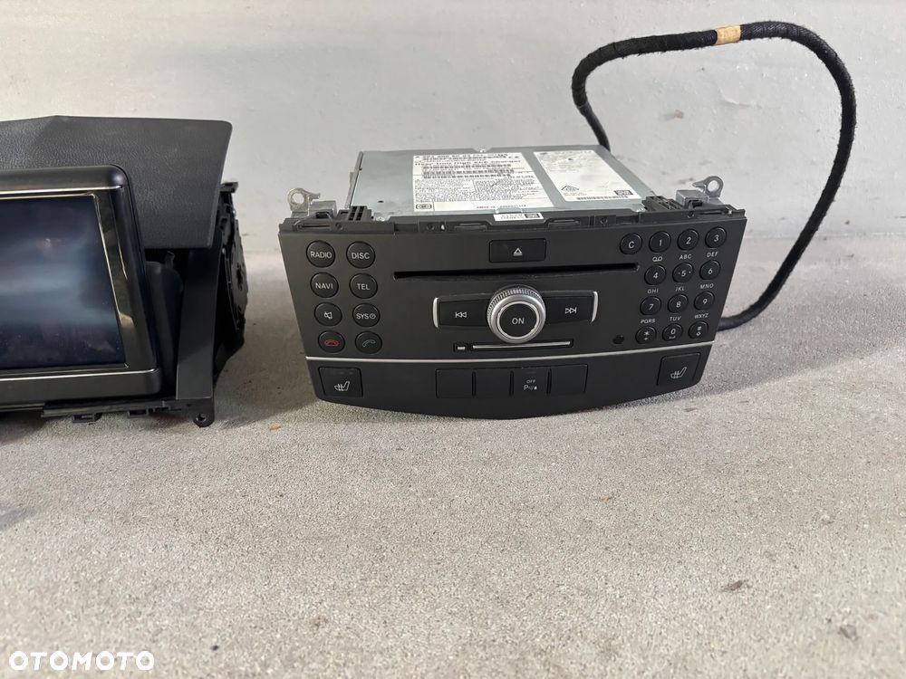 Mercedes C klasa w204 radio navigacja ekran wyswietlacz komplet - 2