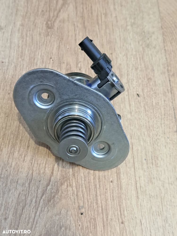 Pompa inalta presiune injectie benzina Originala BMW G30 G11 G12 - 2