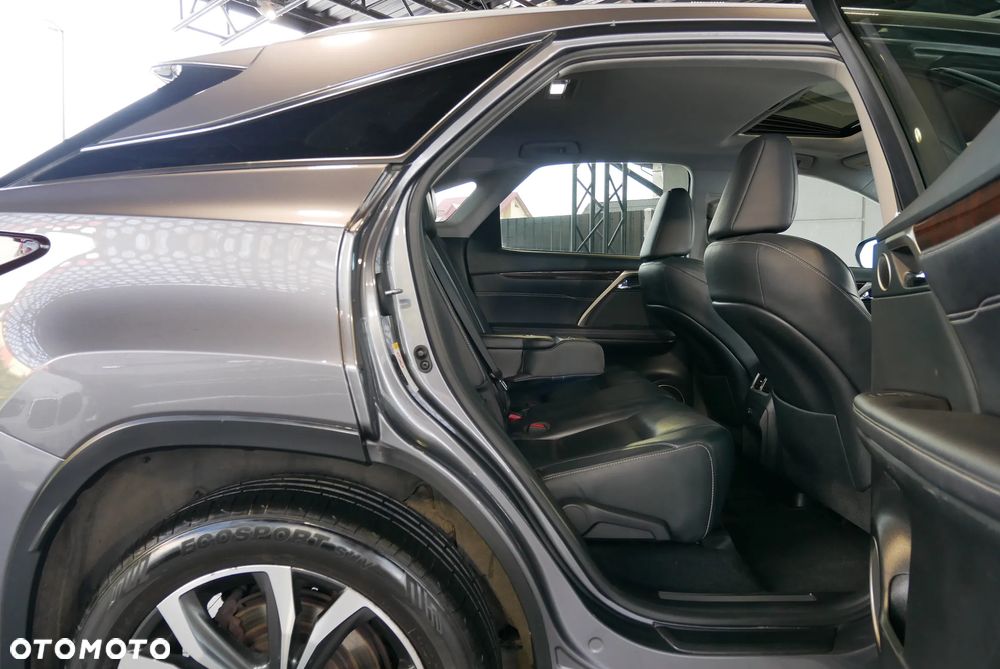 Lexus RX - 11
