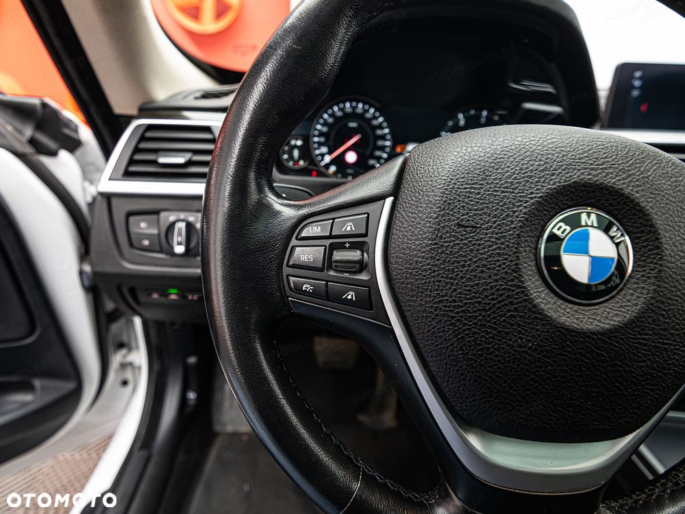 BMW 3GT 320d xDrive Luxury Line - 14