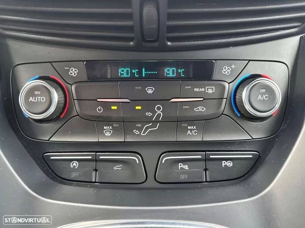 Ford Kuga 1.5 TDCi ST-Line Limited Edition - 52