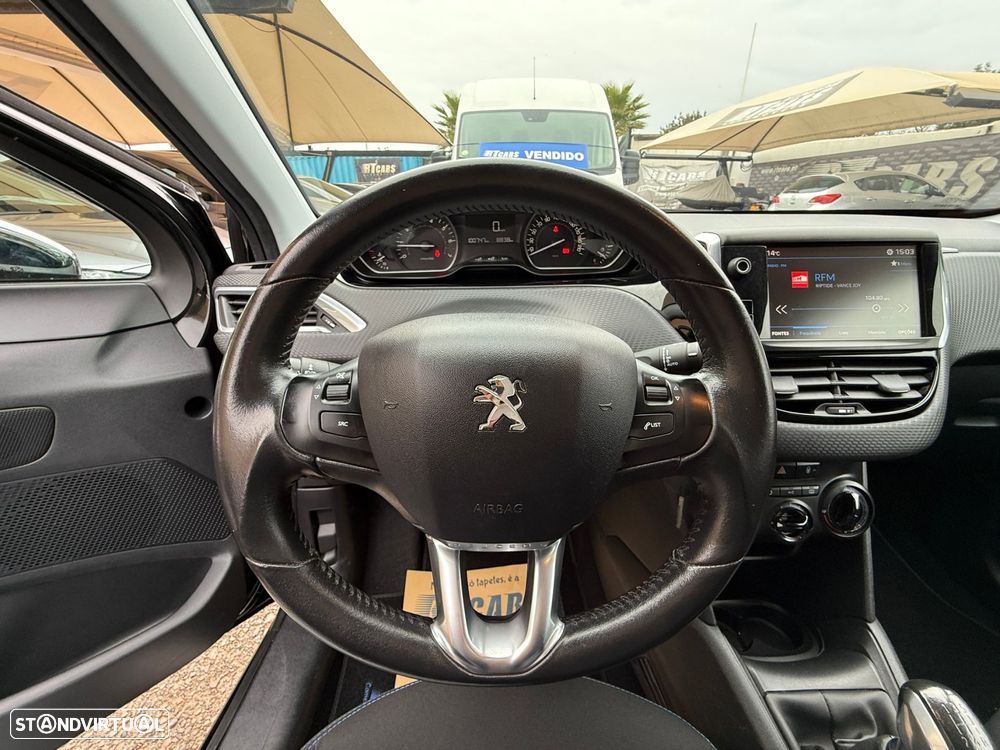 Peugeot 208 1.2 PureTech Style - 15