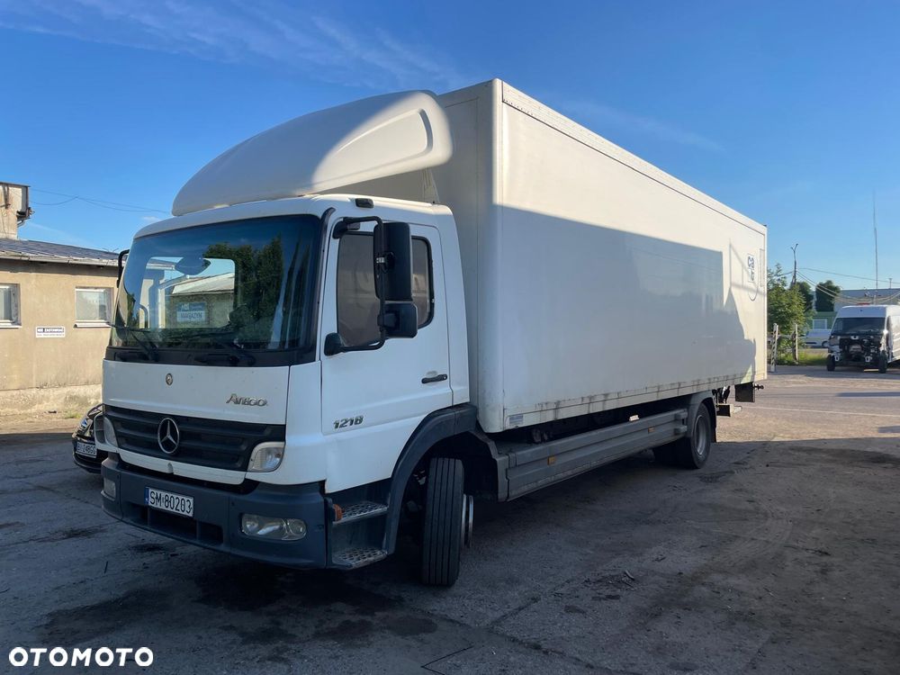 Mercedes-Benz 1218 - 8