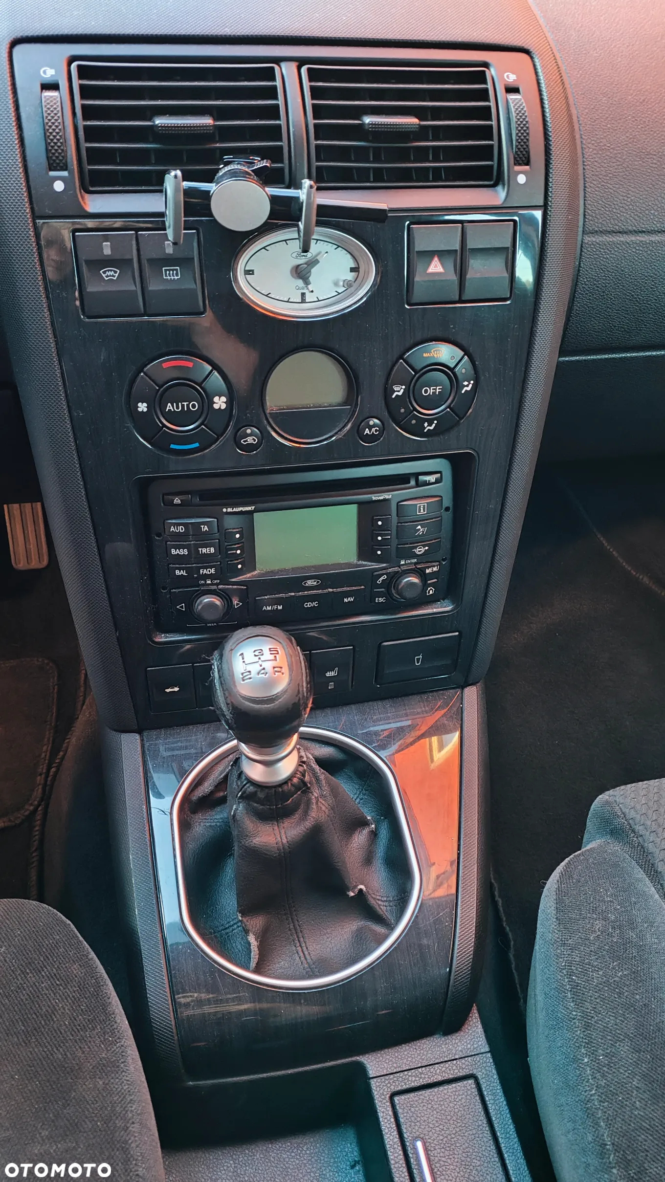 Ford Mondeo 2.0 Ghia - 10