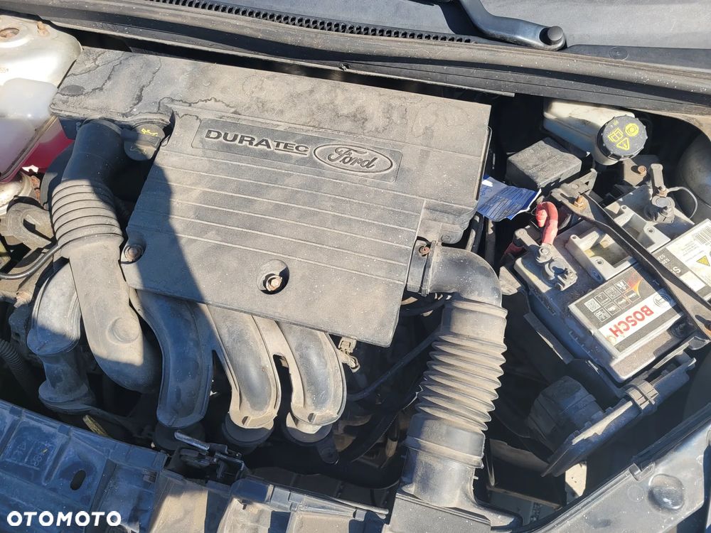 Ford Fiesta 1.4 Ambiente - 23