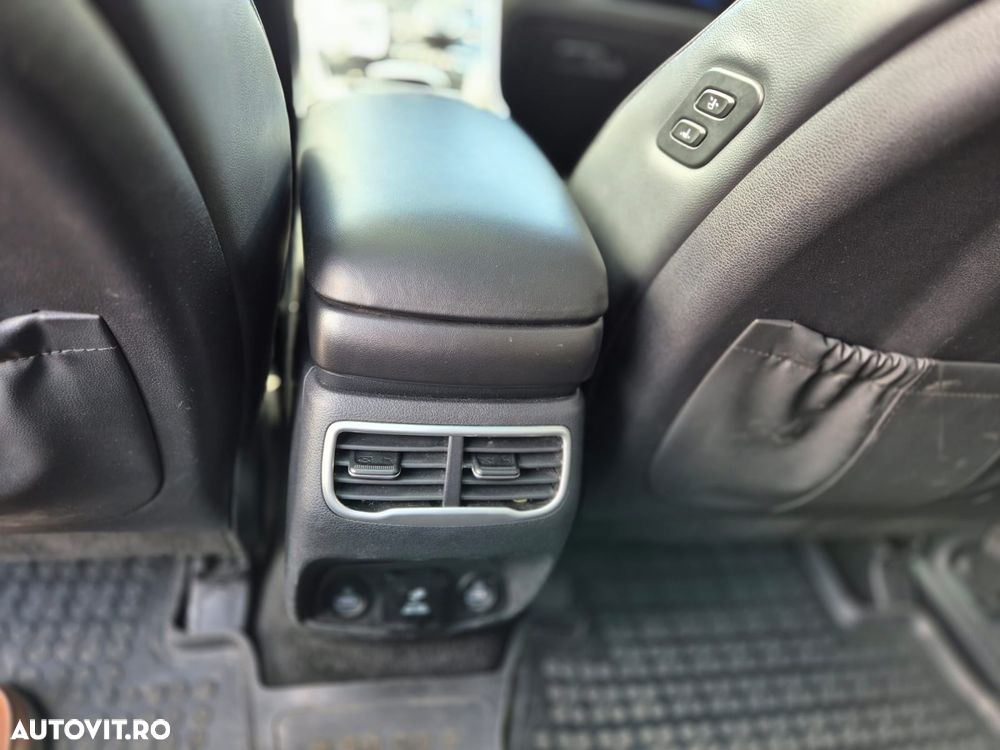 Hyundai Santa Fe - 17