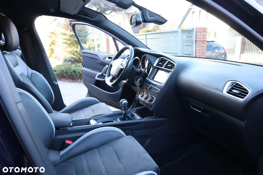 DS Automobiles DS 4 - 10