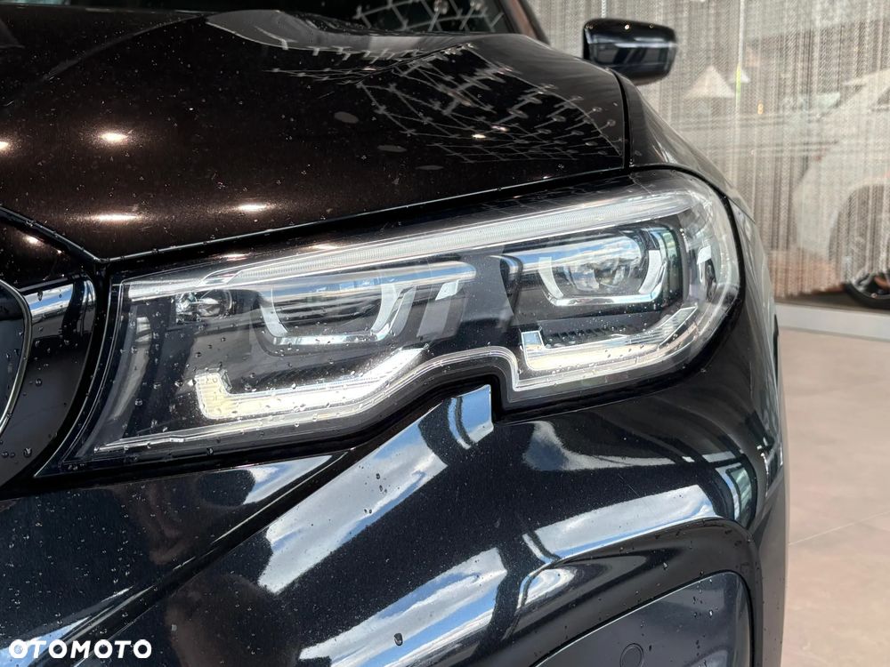 BMW Seria 3 320d xDrive MHEV M Sport sport - 11