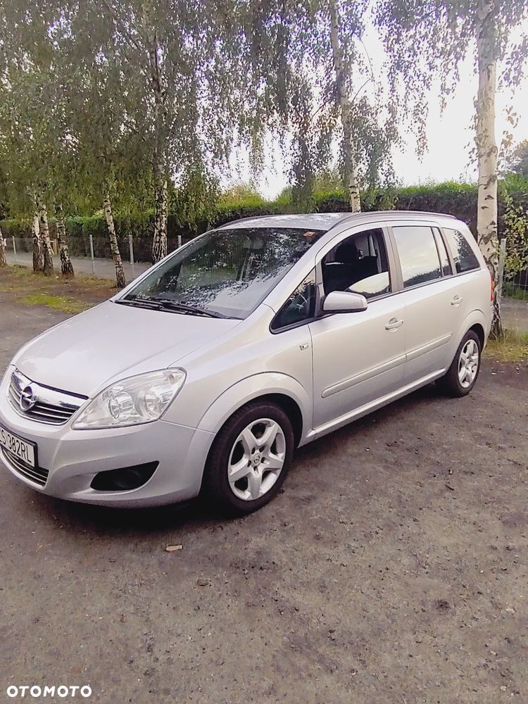 Opel Zafira - 1