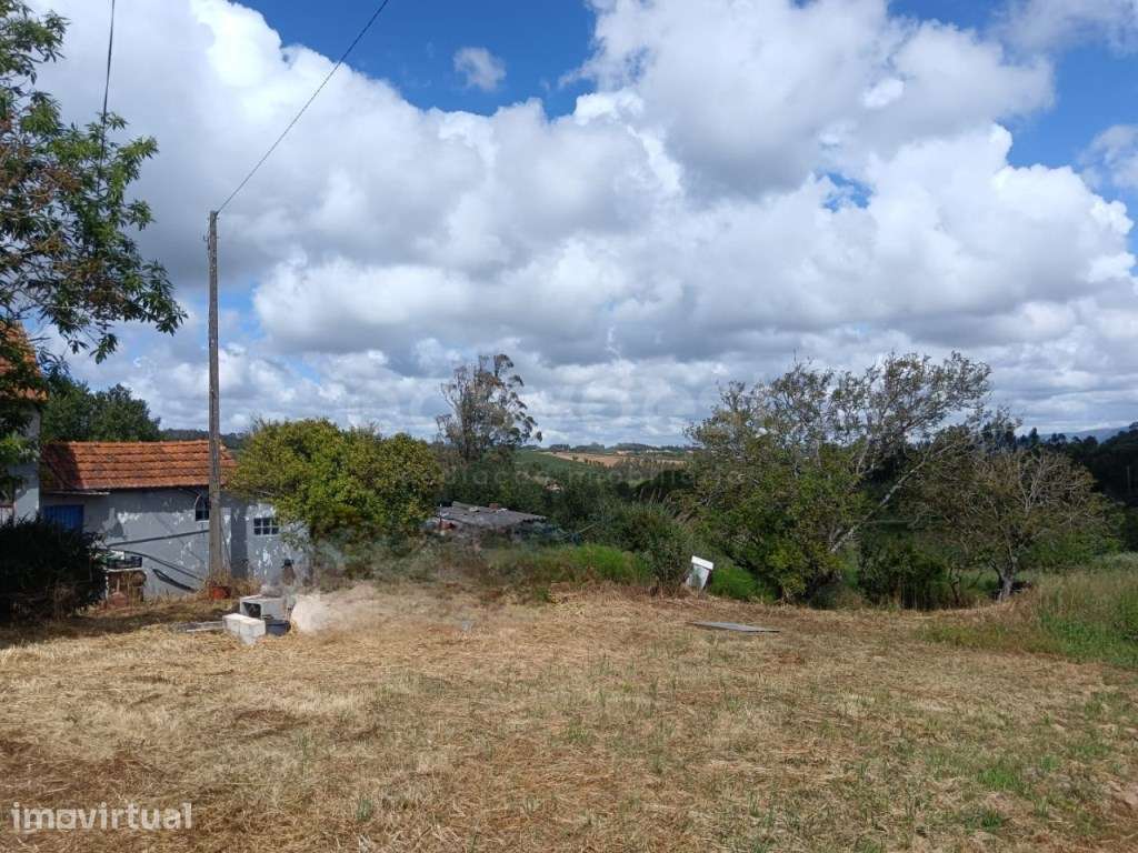 Terreno Urbano com Viabilidade para construção de duas casas - Grande imagem: 4/7