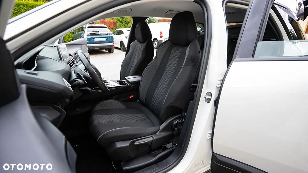 Peugeot 3008 BlueHDi 130 Stop & Start EAT8 Active Business-Paket - 29